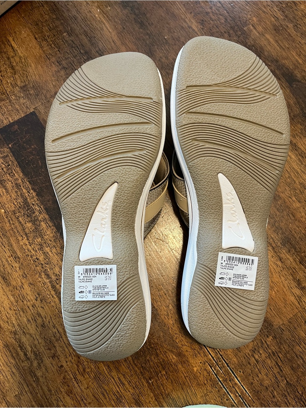 Clarks Beige Strap Cushion Flip Flops - Picture 6 of 8